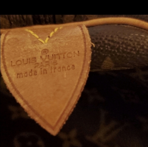 Louis Vuitton Keepall 45 Bandolier Travel Bag - Picture 4 of 12